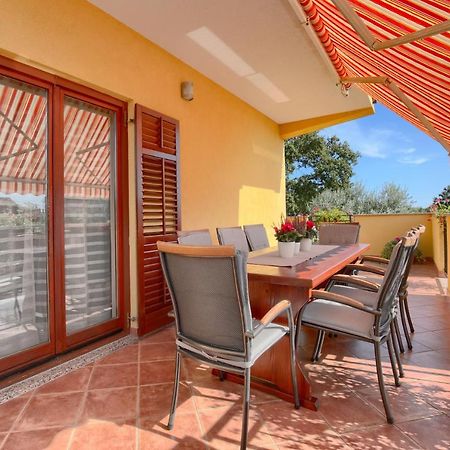 Appartman Rozana Barban Exterior foto