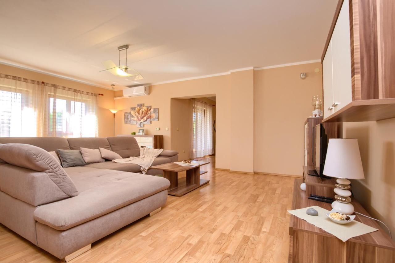 Appartman Rozana Barban Exterior foto