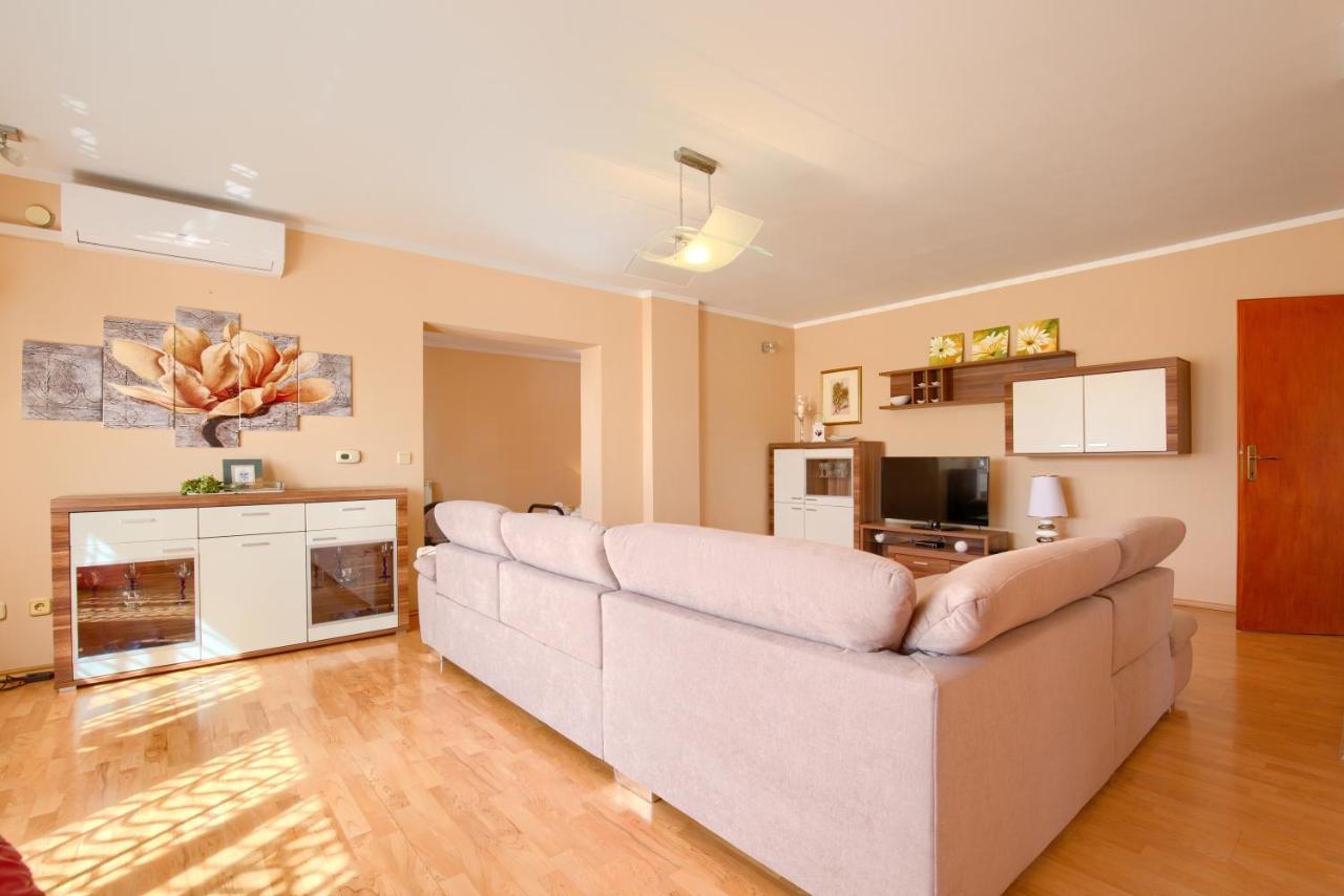 Appartman Rozana Barban Exterior foto